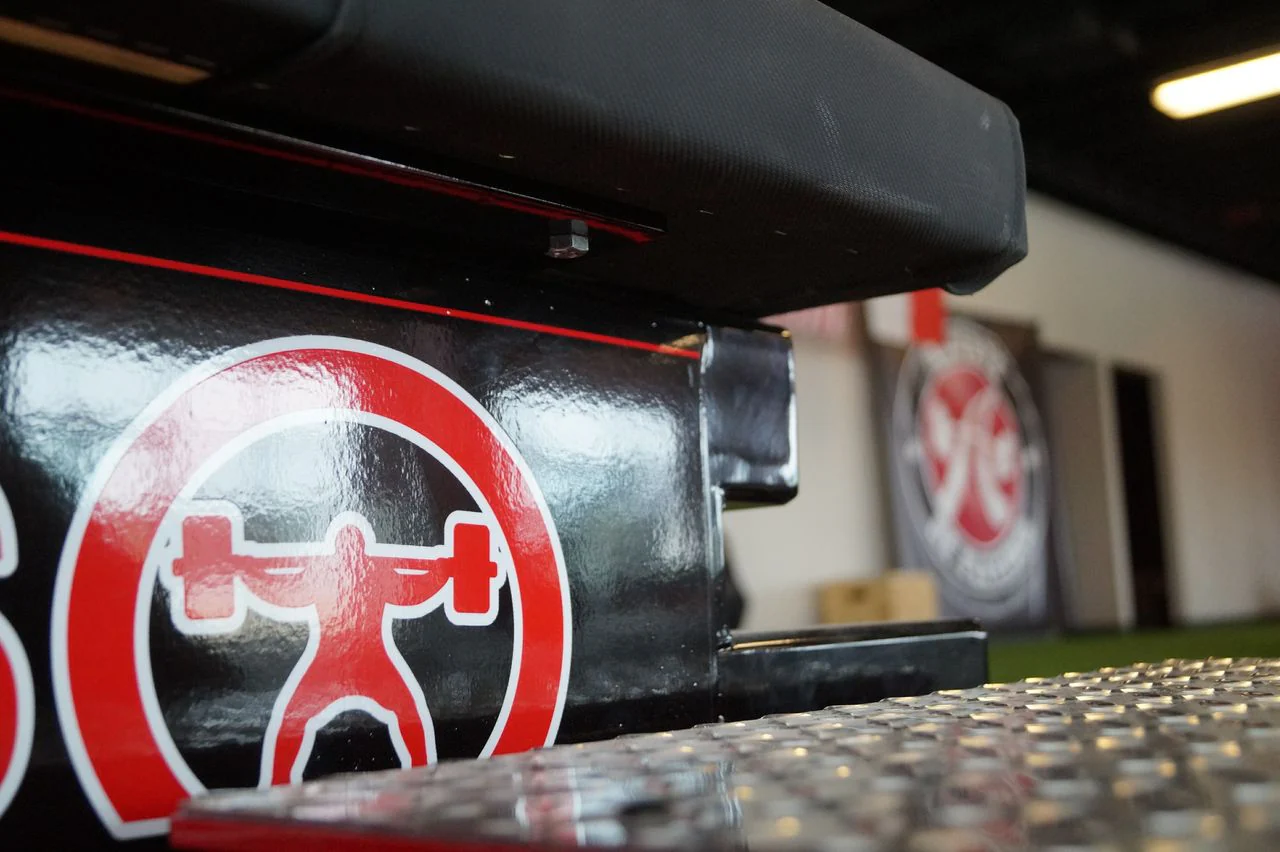 elitefts Signature Competition Olympic Bench with Safeties Foot Lever and Logo Panels - Image 4